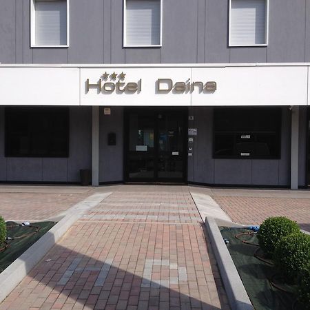 Hotel Daina ดาลมิเน ภายนอก รูปภาพ