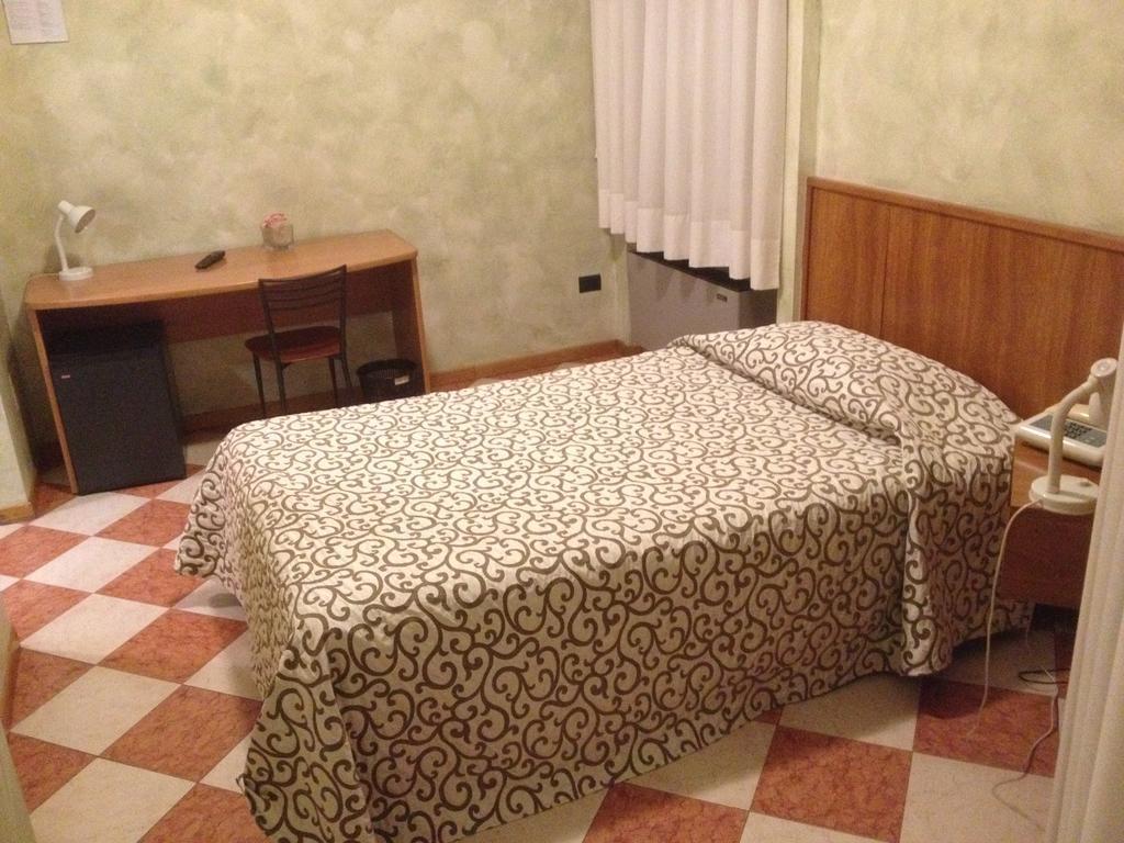 Hotel Daina ดาลมิเน ห้อง รูปภาพ