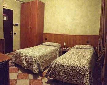 Hotel Daina ดาลมิเน ภายนอก รูปภาพ